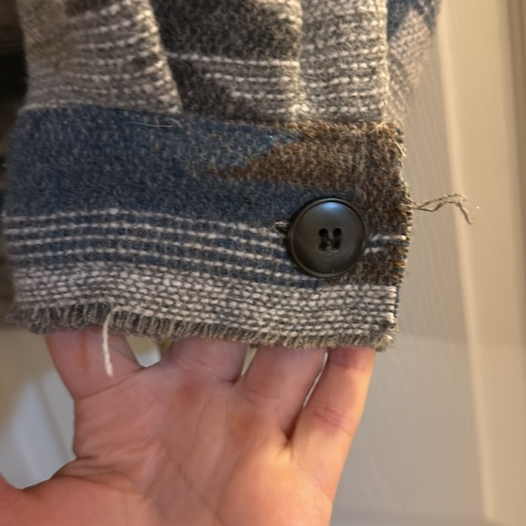 Women’s Aztec Shacket.  Size M - Picture 6 of 6